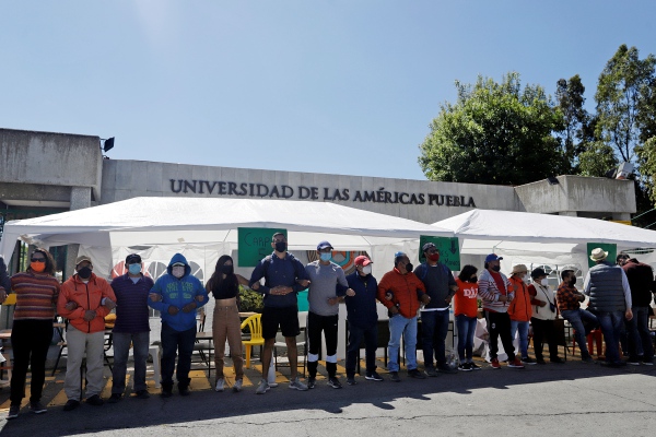 Alumnos y académicos UDLAP se aferran a lo indefendible