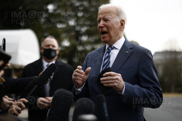 Biden sentencia que “el mundo hará responder a Rusia”