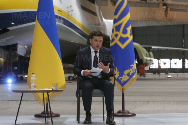 El presidente de Ucrania abandonó la capital del país