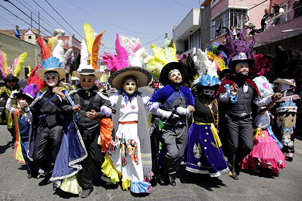 Brasil, Italia y hasta Huejotzingo, los carnavales más coloridos