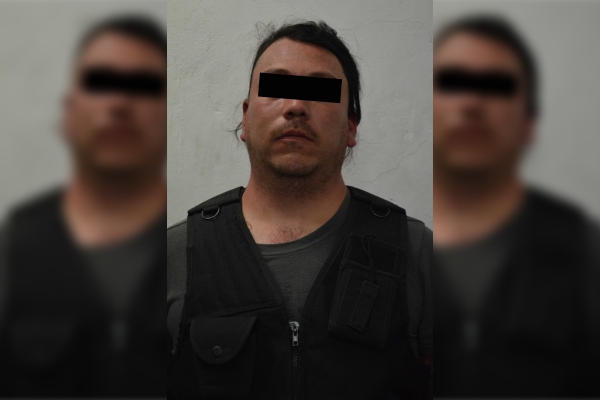 Patibulario sujeto detenido por usurpación de funciones