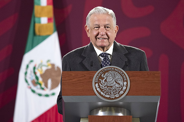 AMLO defiende mesura en política exterior y rechaza censura a medios
