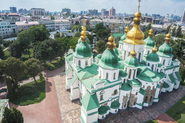 Embajada de Ucrania ruega a Rusia no destruir la Catedral de Santa Sofía en Kiev