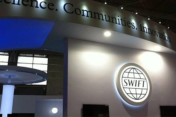 Enfrentaría México encrucijada por exclusión rusa de Swift