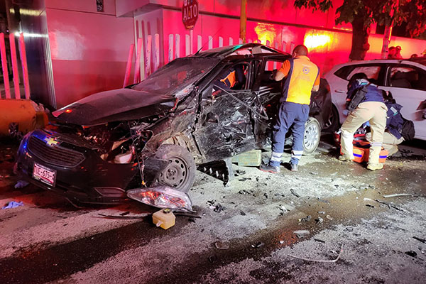 Dos personas sin vida, saldo de aparatoso accidente