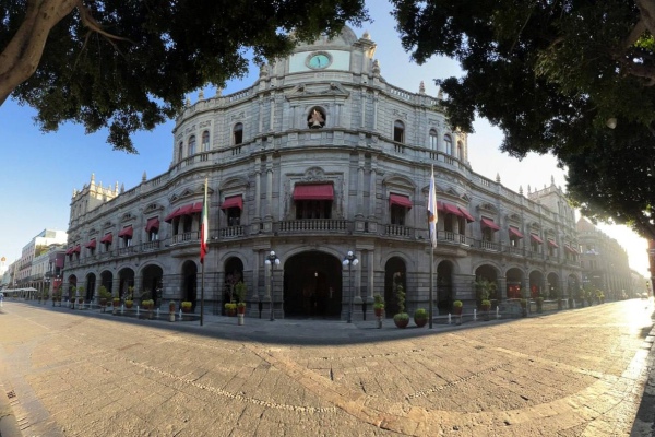Cabildo de Puebla aprueba descuentos en multas y la figura de “Estacionamientos Rotativos”