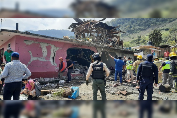 Mueren seis personas en explosión de taller de pirotecnia en Veracruz