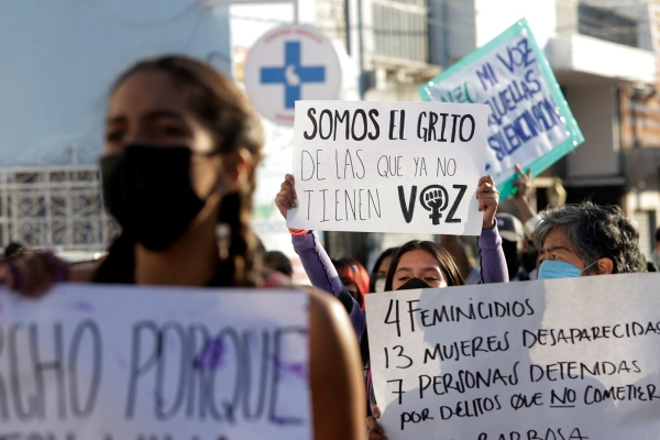 Al menos 30 poblanas son víctimas de algún delito cada día