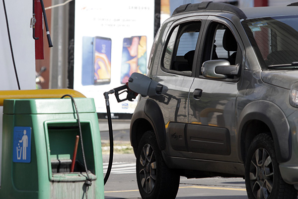 ¿Gasolina cara? Estas aplicaciones te ayudarán a encontrar el mejor precio