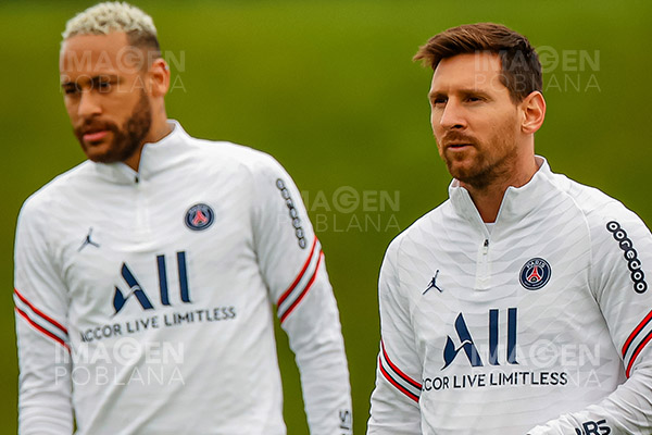 Messi y Neymar, abucheados por afición del PSG tras fracaso en Champions