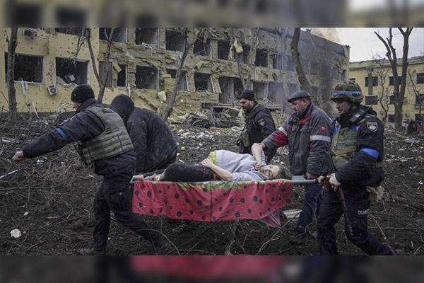 Murió la mujer embarazada del ataque ruso cuya foto dio la vuelta al mundo