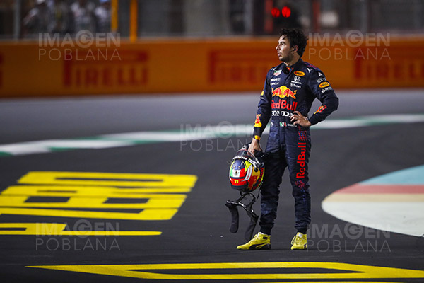 Checo Pérez asegura que va por la corona de Max Verstappen