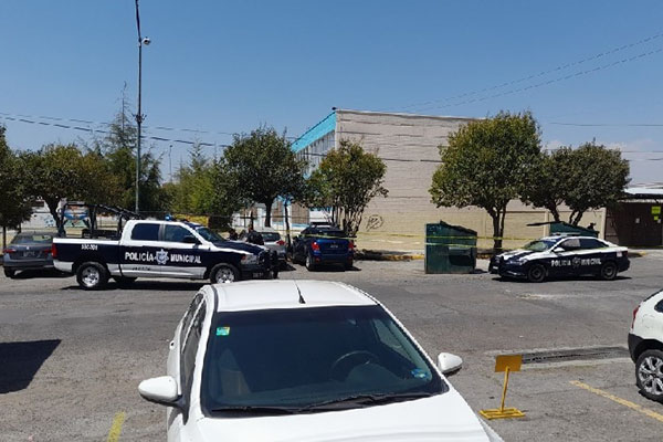 Arrojan feto humano a un basurero en San Bartolo