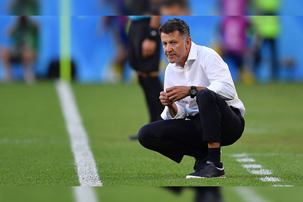 La lamentable agresión de Juan Carlos Osorio contra un jugador rival en Copa Sudamericana