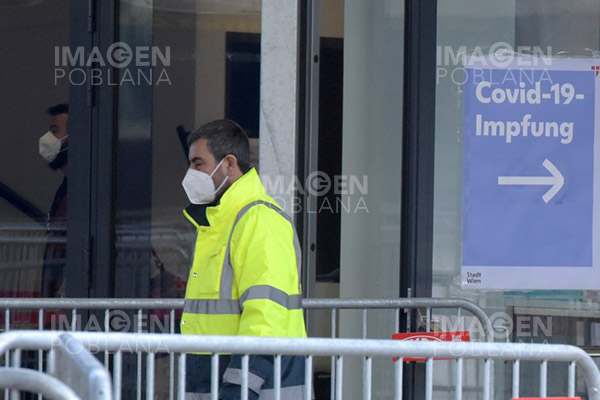 Austria anuncia el retorno del uso obligatorio de las mascarillas en los lugares públicos