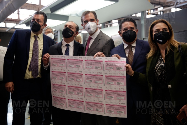 INE, el único que toma en serio la revocación de mandato
