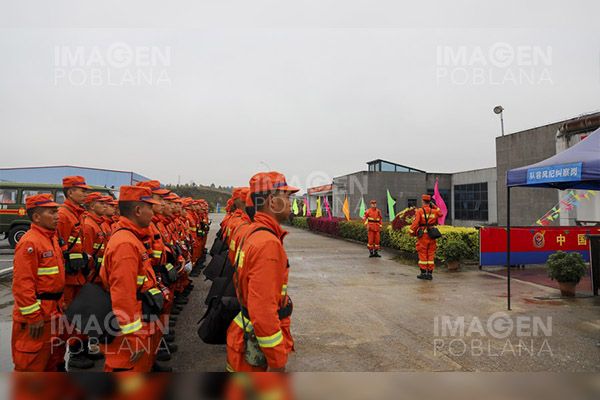 Cae avión de pasajeros con 132 personas a bordo en sur de China