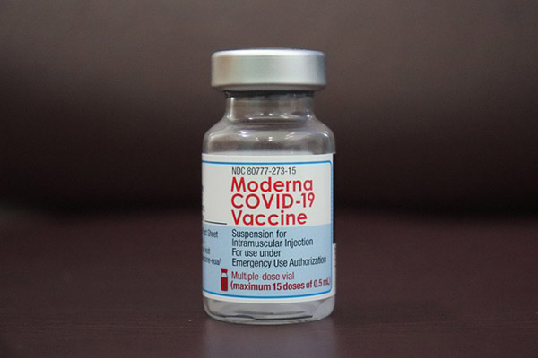 Moderna solicitará a FDA aprobación para vacunar a menores de seis años