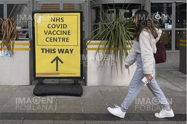 El virus no se volverá inevitablemente más leve, dice científico