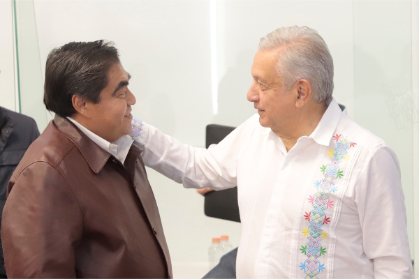 López Obrador y Barbosa Huerta evalúan los Programas para el Bienestar