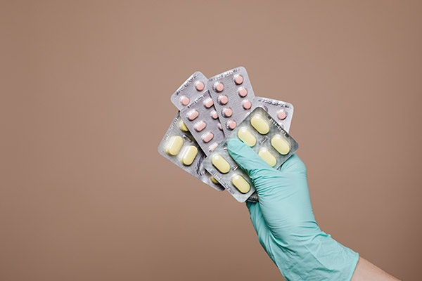 Toma de antibióticos y deterioro cognitivo podrían tener una estrecha relación