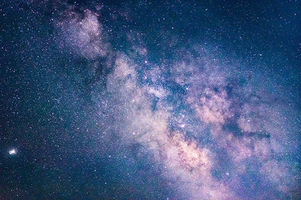 Astrónomos encuentran un “huerto de frutas y verduras” fuera de la Vía Láctea