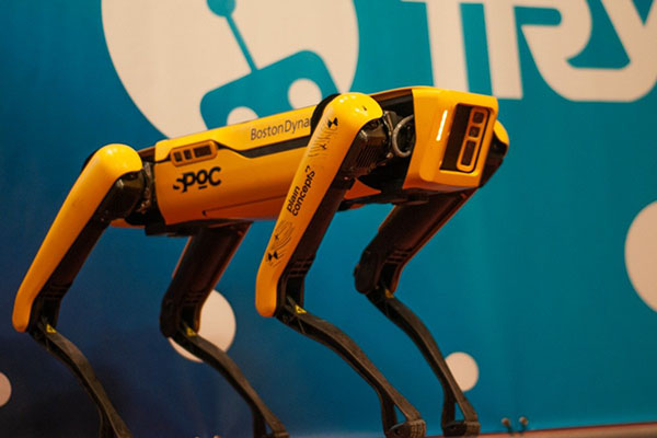Conoce a Spot, el “perro robot” que protegerá las ruinas de Pompeya