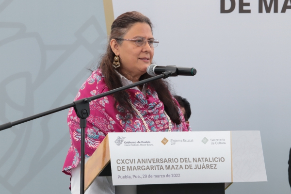 Reconoce Rosario Orozco a mujeres que sin reflectores “hacen patria”