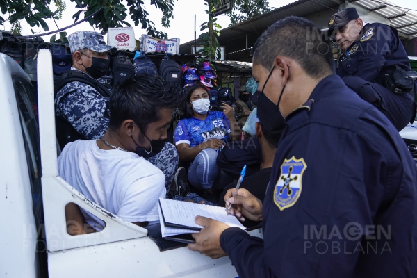 Bukele defiende la guerra contra las pandillas de las críticas internacionales