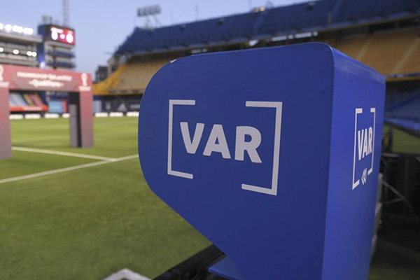 VAR, el enemigo público número uno en eliminatorias