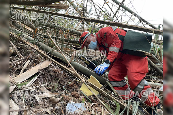 Se han encontrado más de 40,000 piezas de avión chino accidentado