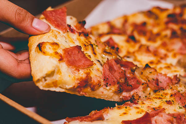 Dos muertes y decenas de enfermos en Francia tras consumir pizza de Nestlé