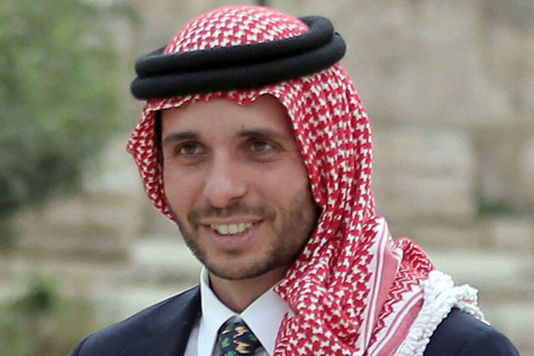 Príncipe de Jordania renuncia al título un año después de intento de rebelión en el reino