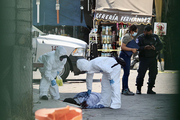 Matan de un balazo en la cabeza a velador de la Central de Abasto
