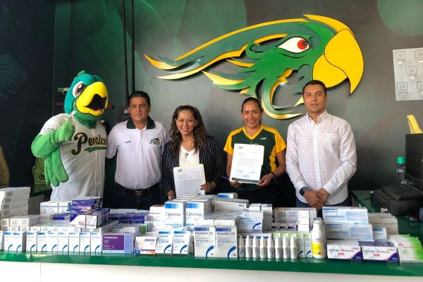 Pericos dona medicamentos a DIF Municipal de Puebla