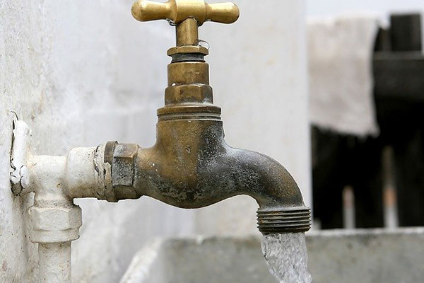 Más del 63% del agua potable en EU está contaminada con uranio