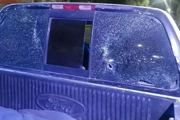 Balean a familia en asalto carretero; hay tres heridos