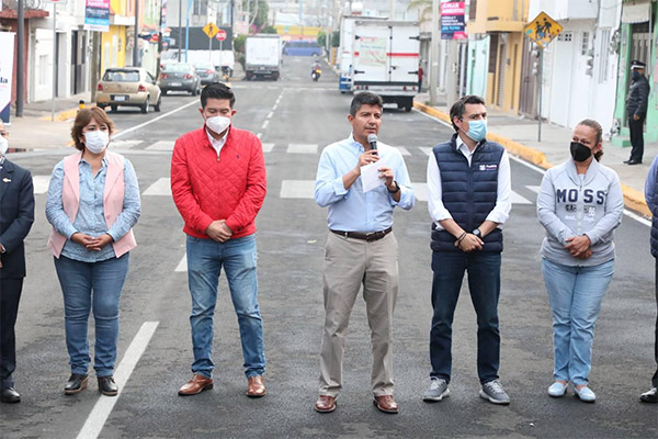 Eduardo Rivera entrega calle 55 sur en beneficio de más de 13,000 usuarios
