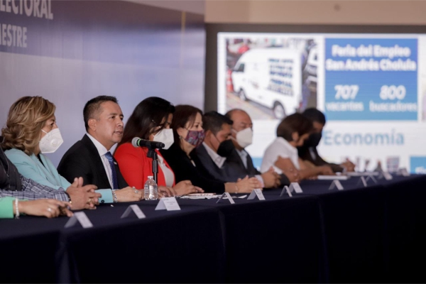 Edmundo Tlatehui rinde informe de actividades desarrolladas durante la veda electoral