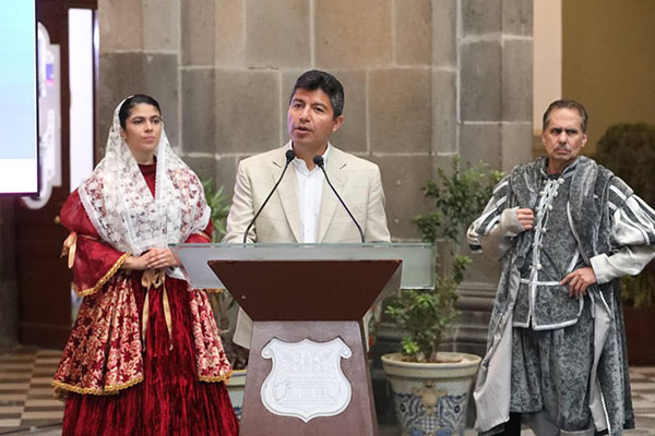 Eduardo Rivera inicia festejos por el 491 Aniversario de la Fundación de Puebla