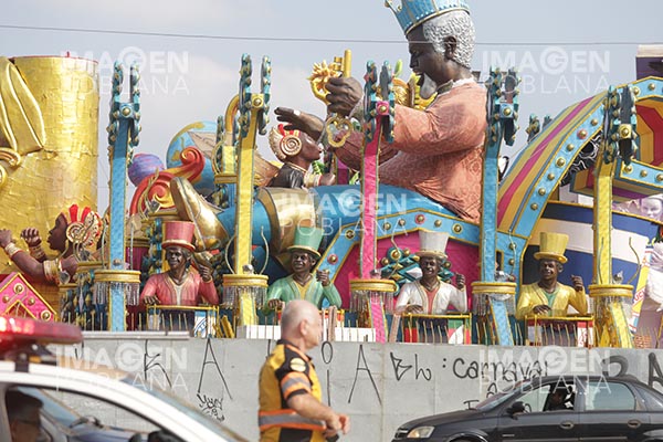 Sao Paulo celebrará su carnaval en julio tras suspenderlo por pandemia