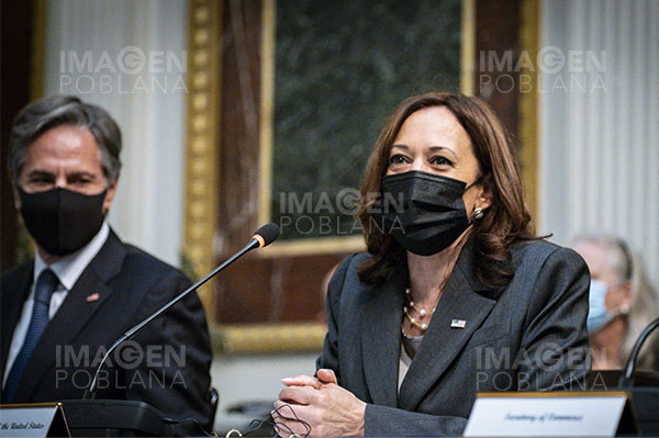 Kamala Harris y Mark Zuckerberg, entre los 29 estadounidenses sancionados por Rusia