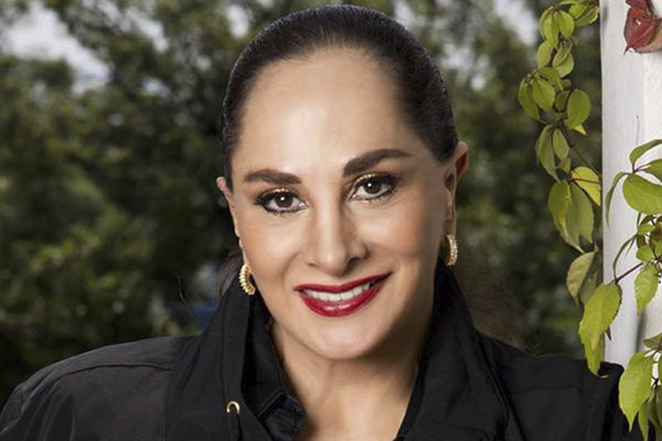 Susana Dosamantes padece cáncer de páncreas y está hospitalizada