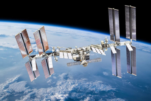 Roscosmos desvía la EEI para evitar que colisione con "basura espacial"
