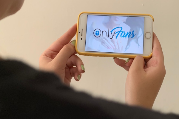 Adiós a contenidos rusos en OnlyFans por conflicto bélico con Ucrania