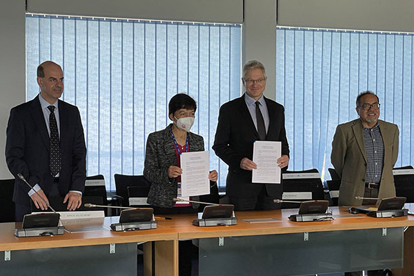 Firma BUAP convenio de colaboración con el CERN