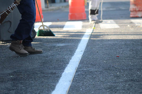 Ayuntamiento de Puebla inicia balizado de estacionamiento seguro