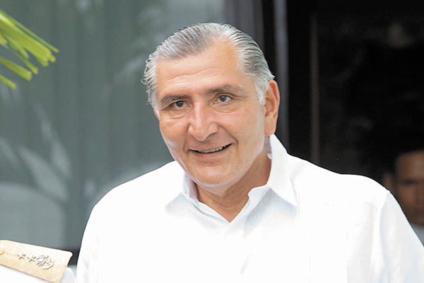 AMLO “destapa” a otro tabasqueño como su posible sucesor en la Presidencia