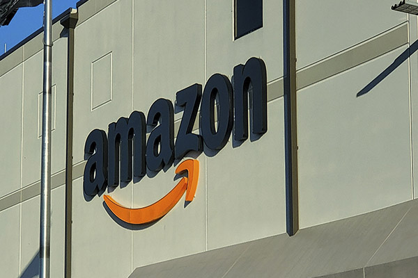 Amazon augura baja en sus ingresos y sus acciones lo resienten