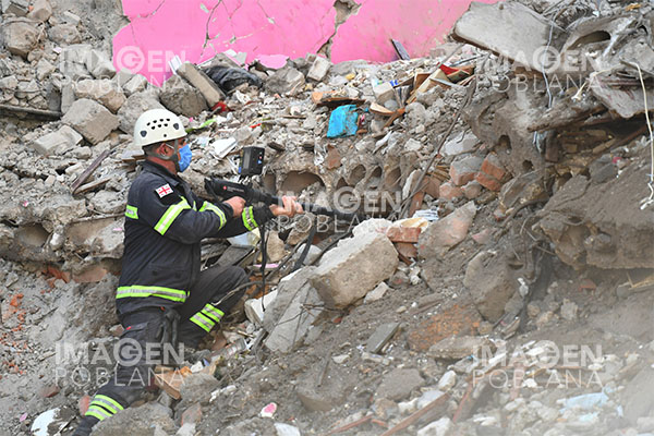 Rescatan a 5 tras colapso de edificio en centro de China